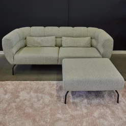 Sofa Magnolia Stoff 52 Weiß Schwarz Metallfuß Schwarz Inklusive Hocker