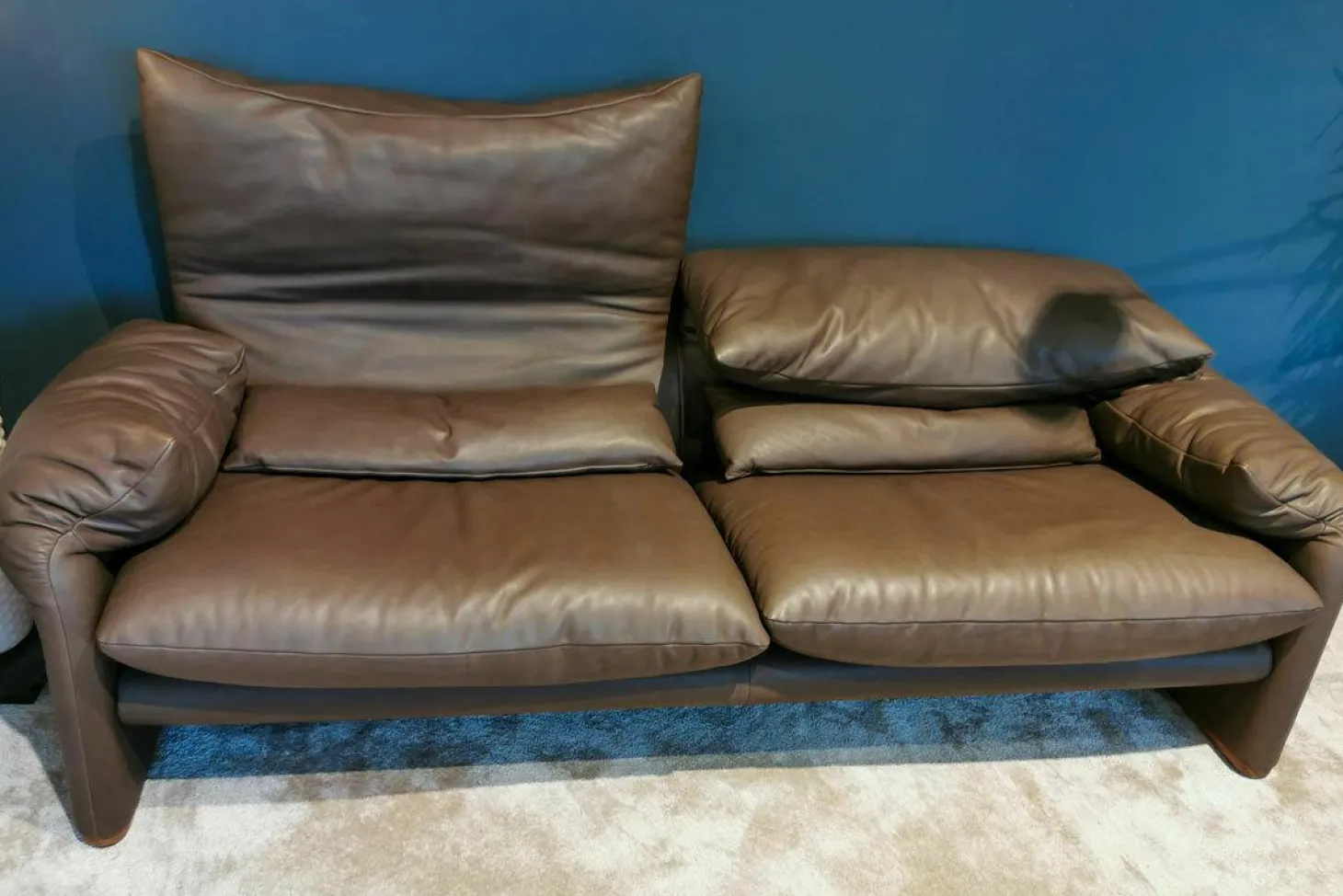 Sofa Maralunga Maxi Leder Braun mit Verstellfunktionen Füße Walnuss