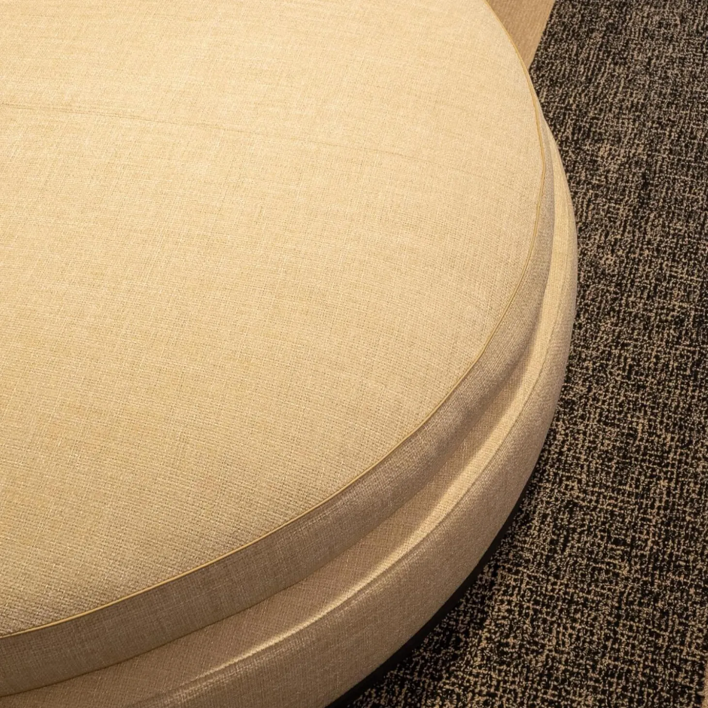 Sofa Maxalto Amoenus Stoft Stoff Lou Bastfarben 2613102 Beige Sockel Graphit mit Teppich