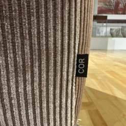 Sofa Moss Stoff 9075 Altrose Rosa Fuß Verchromt mit Hocker