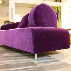 Sofa Mosspink Bezug Stoff 4473 87 Samt Lila Violett Alufuß Rund Ausrichtung Links Inklusive Hocker Und 3 Kissen