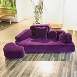 Sofa Mosspink Bezug Stoff 4473 87 Samt Lila Violett Alufuß Rund Ausrichtung Links Inklusive Hocker Und 3 Kissen