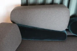 Sofa Mosspink Stoff 4476 95 Schurwolle Grau Füße Aluminium Rund Inklusive 5 Kissen