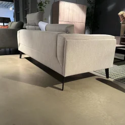 Sofa MR6045E Bezug Stoff Jab 12071 Beige Grau Füße Stahl Lackiert Schwarz Inklusive Einem Lendenkissen Und Einer Kopfstütze
