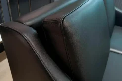 Sofa Nelson Leder L7031D Schwarz Gestell Schwarz Gebeizt