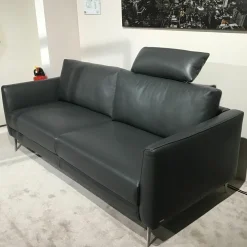 Sofa Omega 3 C Leder Classic Pepper Schwarz Winkelfuß Aluminium Mattiert