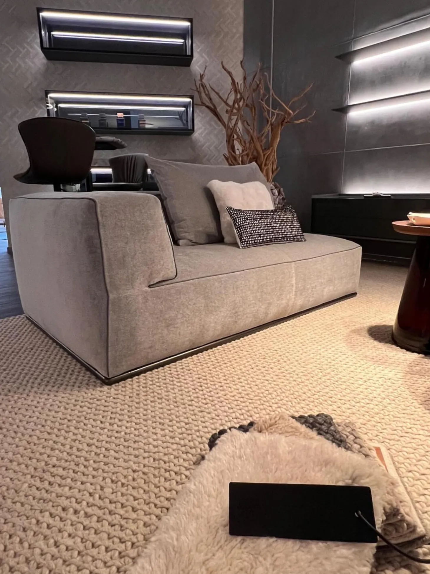 Sofa Perry Stoff Grau 542 Hellgrau Mit Keder Und Kissen