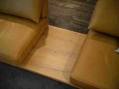 Sofa Phoenix Leder C-Revolution Mustard Plateau Wildeiche mit Drehstop