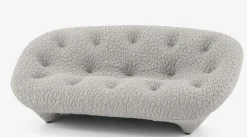 Sofa Ploum Großer 2 Sitzer Hochlehner Stretchstoff Moby FR Sable Grau Gestell Stahlrohr Füße Bezogen