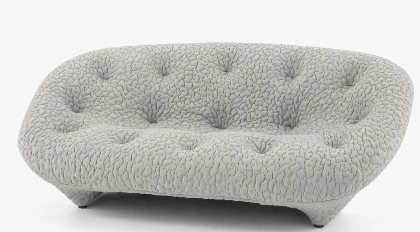 Sofa Ploum Großer 2 Sitzer Hochlehner Stretchstoff Moby FR Sable Grau Gestell Stahlrohr Füße Bezogen