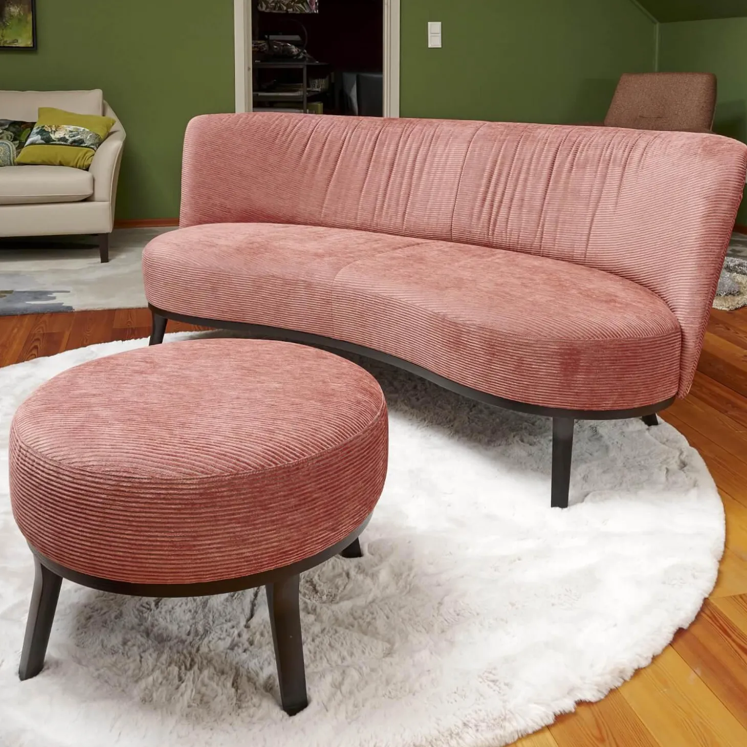 Sofa Polo Cocktail Stoff JAB Silas 1030 064 Rosa Gestell Esche Schwarz Gebeizt Mit Hocker