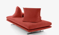 Sofa Prado Großer 2 Sitzer T120 Stoff Alcantara A Goya Red Rot Gestell Lack Schwarz