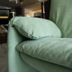 Sofa Ronchamp Bezug Alcantara 2156 Grün