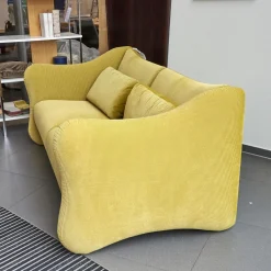 Sofa 2-Sitzer Bongo Bay Stoff 4490 Farbe 75 Gelb Inklusive 2 Kissen