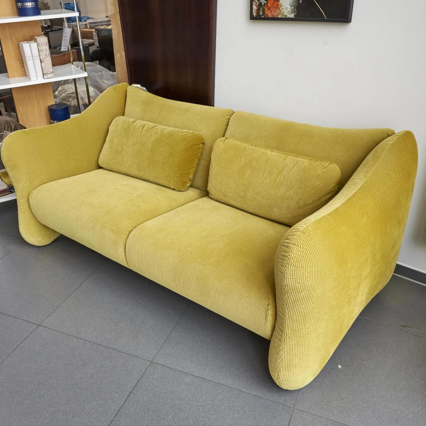 Sofa 2-Sitzer Bongo Bay Stoff 4490 Farbe 75 Gelb Inklusive 2 Kissen