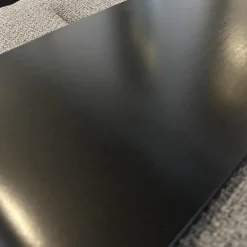 Sofa Stella Bezug Stoff Erica 596 Grey 12 Grau Gestell Metall Schwarz Inklusive Zwei Kopfstützen