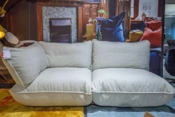 Sofa Sumo Stoff Limestone Hellgrau Gestell Schwarz