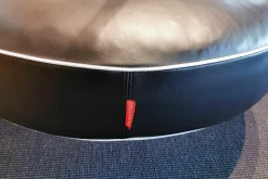 Sofa Supermax Leder Pelle N412 Schwarz Rückenlehne Schwarz Weiß Gestell Metall Brüniert