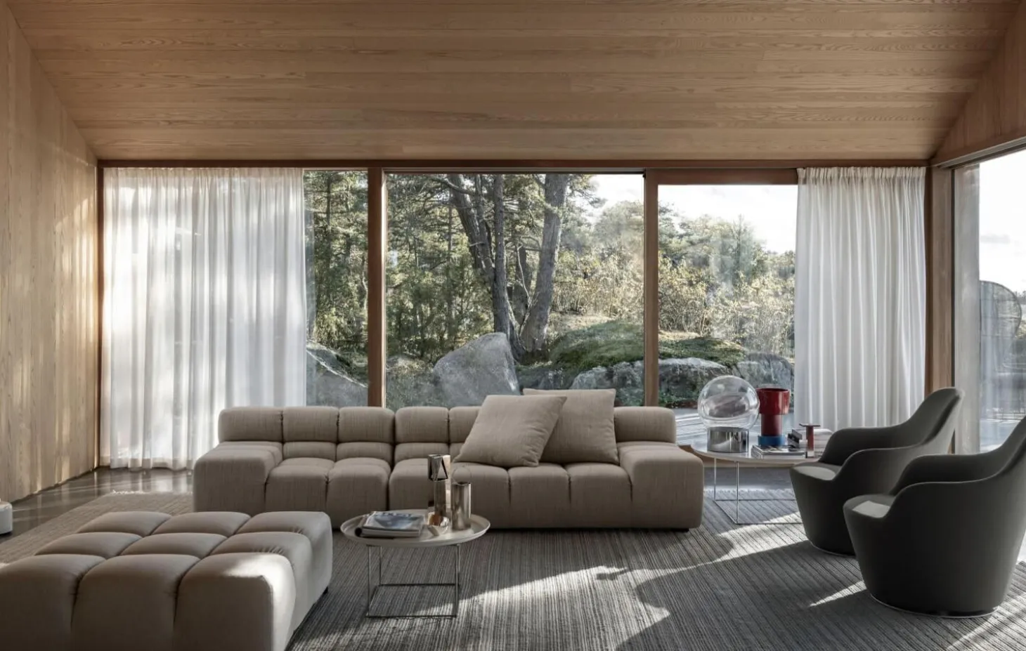 Sofa Tufty Time Stoff Bouclé Sambuco Weiß Innenrahmen Stahlrohre Füße Schwarz Mit Kissen