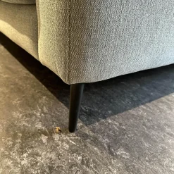 Sofa Up Town Stoff Trend Light Blue Grau Mit Weicher Polsterung Füße Schwarz Lackiert