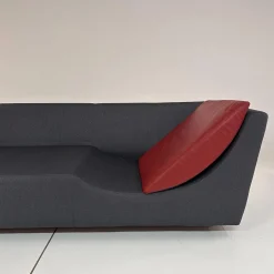 Sofa Wave Bezug Stoff U2952G Grau Schwarz Einlegekissen Leder L9999B Rot Füße Buche Schwarz