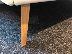 Sofa Zelos Leder L35 Fb. 81 Weiß Füße Holz Braun Geölt