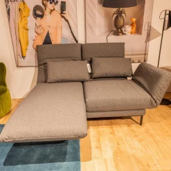 Sofabank Liege 140 Stoff 3041 Zeltgrau Winkelfuß Schwarz Mit Klappbaren Armteilen