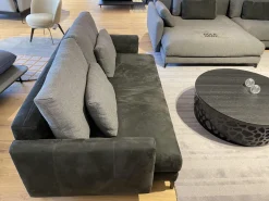 Sofabank Nuvola Bezug Leder 42.400 Anthrazitgrau Aluminiumgussfuß Verkehrsschwarz