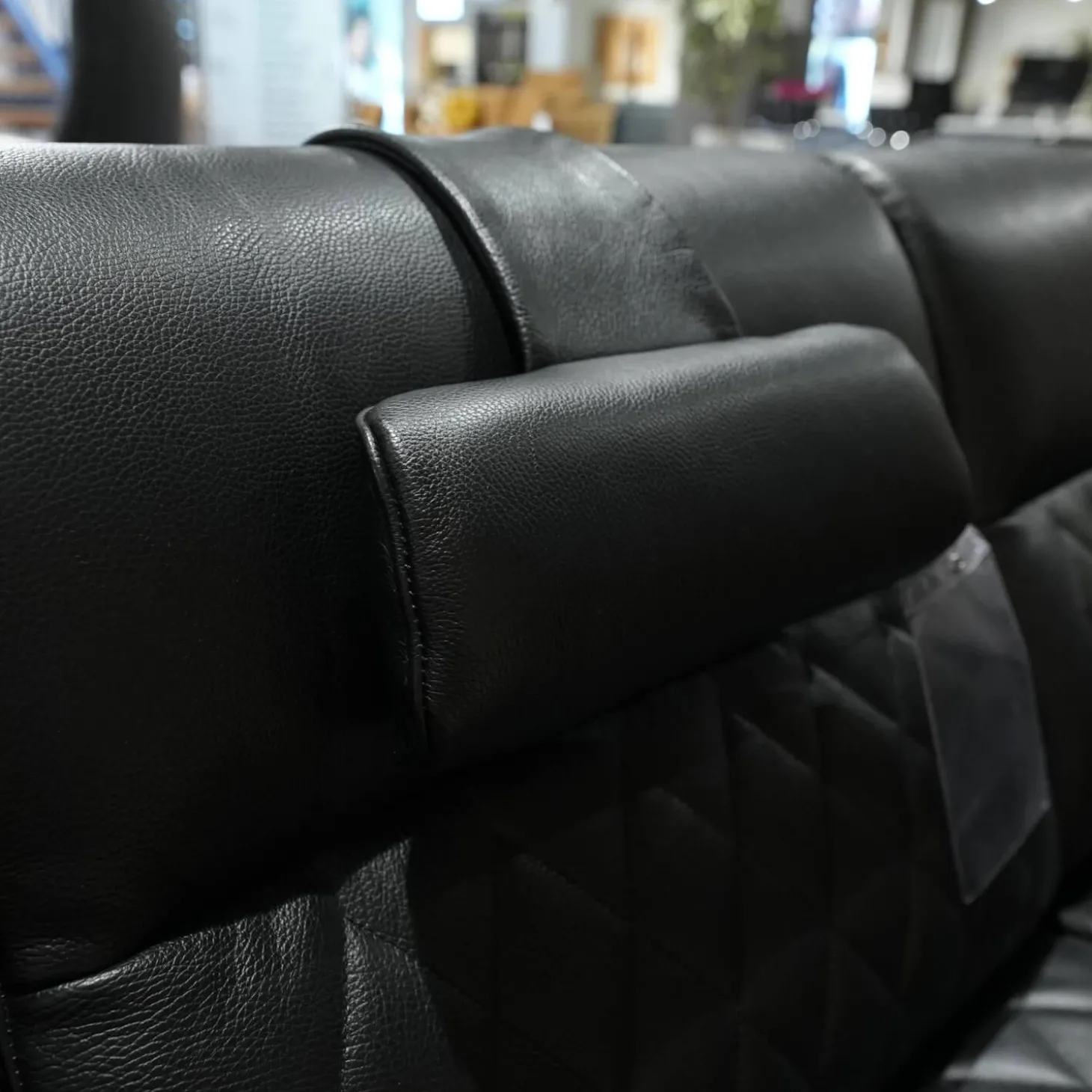 Sofagruppe Michelle Leder Cori 19 Schwarz Füße Aluminium Inklusive Kopfstütze