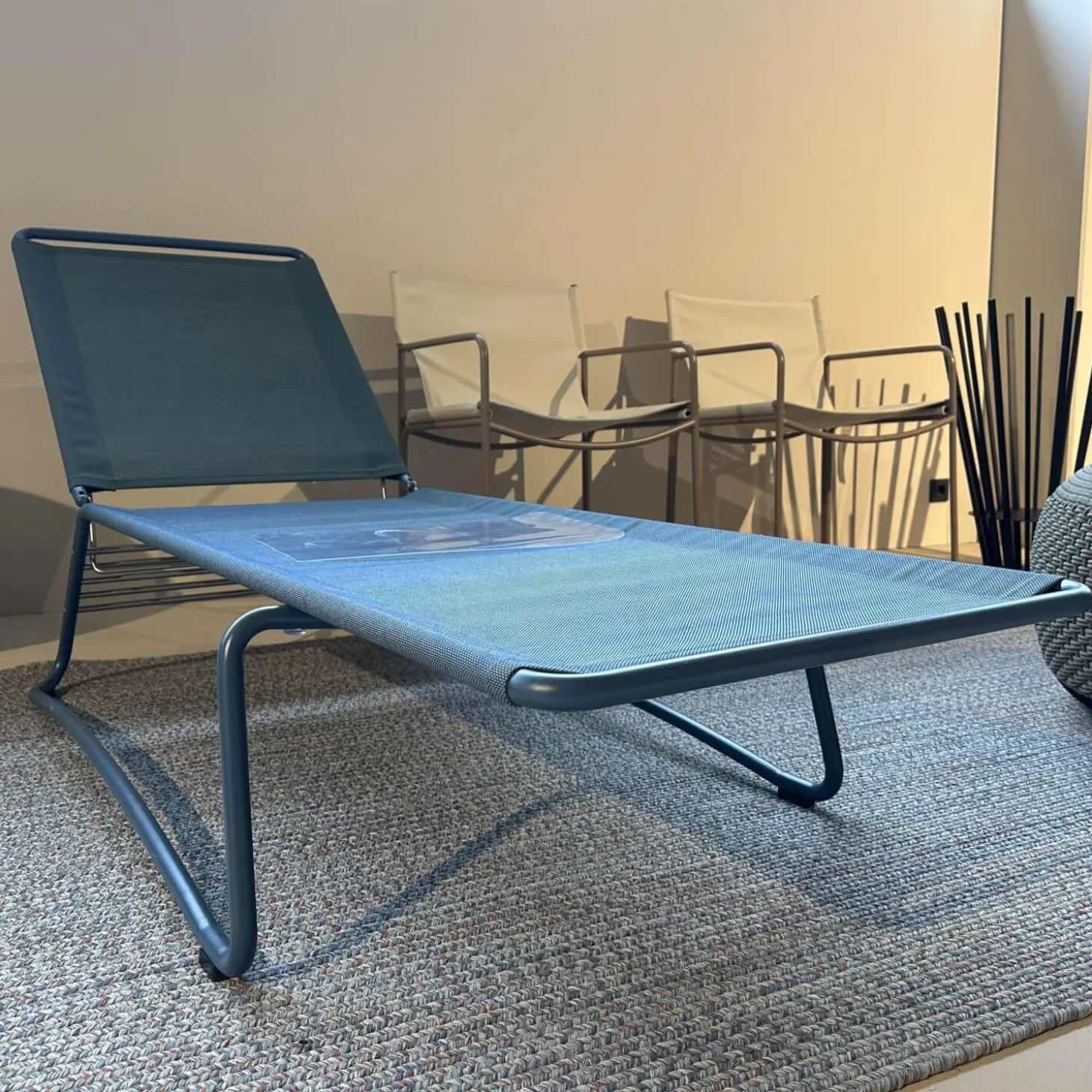 Sonnenliege Balcony Bespannung Batyline Eden Grünblau Meliert Gestell Edelstahl Rauchblau Pulverbeschichtet