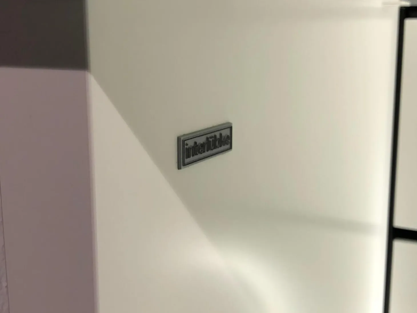 Studimo Wohnwand Lack Matt Nebel Weiß mit Bar-Element und TV-Feld