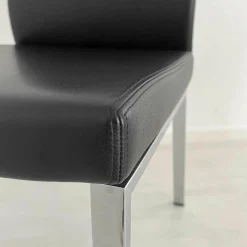 Stuhl 2010 Linus Bezug Leder Nummer 89001 Schwarz Gestell Rechteckrohr Hochglanz Chrom