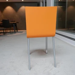 Stuhl 03 Sitzschalenfarbe Mango Untergestell Pulverbeschichtet Silber Glatt