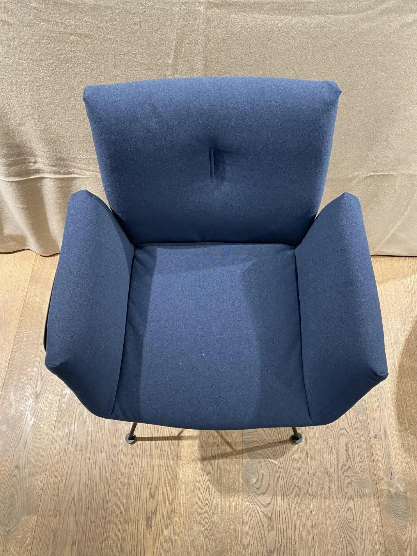 Stuhl Alvo Stoff 7200 Dunkelblau Gestell M20 Lack Schwarz