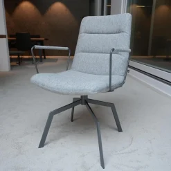 Stuhl Arva Light Stoff Hallingdal 116 4-Fuß-Stern-Gestell In Struktur M 15 Eisenblank