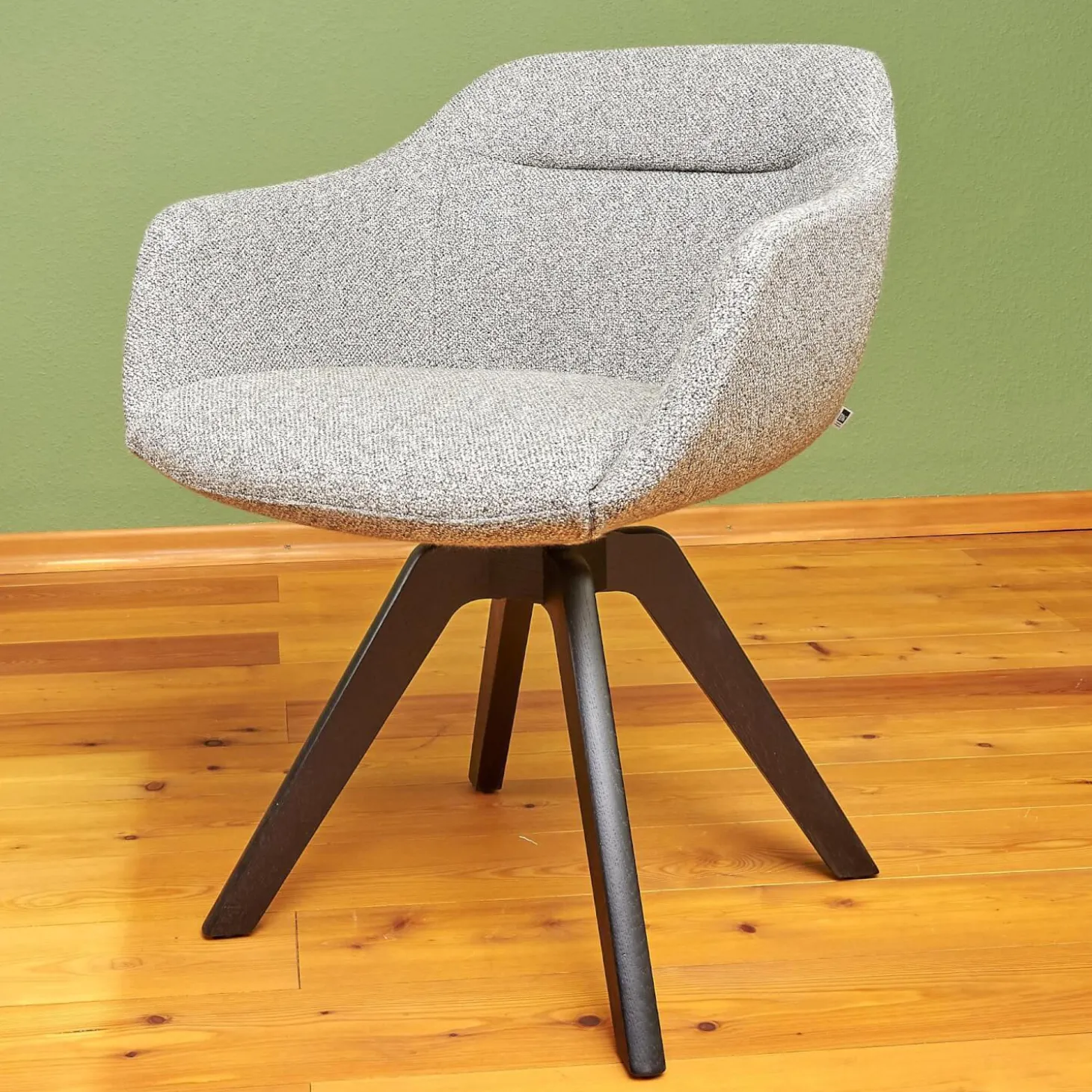 Stuhl Cara Mit Armlehnen Stoff Mara BW 1763 383 Grau Gestell Eiche Schwarz Gebeizt