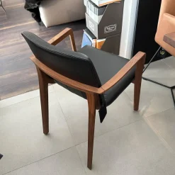 Stuhl Challenge 2911 Leder Schwarz Gestell Nussbaum Massiv