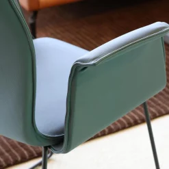 Stuhl CO Matrix Bezug Leder Toledo Whale Füße Stahl Schwarz Pulverbeschichtet