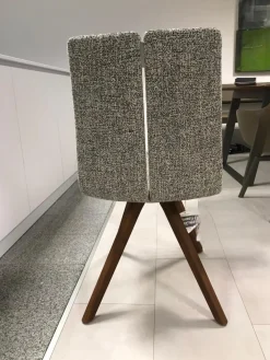 Stuhl Concert Colin Bezug Stoff Würzburg Anthrazit 4 Fußgestell Nussbaum Massiv Geölt