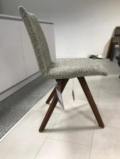 Stuhl Concert Colin Bezug Stoff Würzburg Anthrazit 4 Fußgestell Nussbaum Massiv Geölt