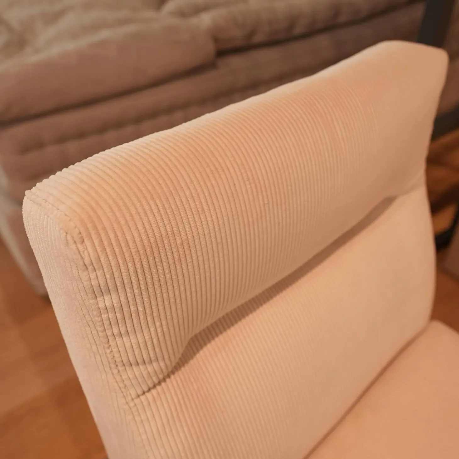 Stuhl D Fine Bezug Stoff Lisboa 05 Creme Rosa Kufengestell Struktur Schwarz