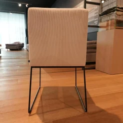 Stuhl D Fine Bezug Stoff Lisboa 05 Creme Rosa Kufengestell Struktur Schwarz