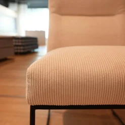 Stuhl D Fine Bezug Stoff Lisboa 05 Creme Rosa Kufengestell Struktur Schwarz