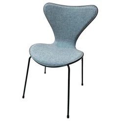 Stuhl Die Serie 7 Stoff Hallingdal Grau 130 Rücken Esche Schwarz Gestell Metall 3107 Schwarz Pulverbeschichtet