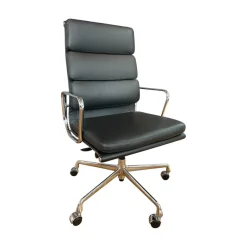 Stuhl EA219 Softpad Leder Cuir Nero Schwarz Gestell Aluminium Verchromt FĂŒĂe Rollen Schwarz