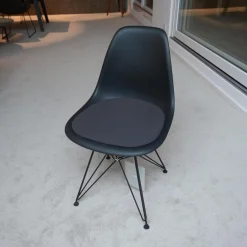 Stuhl Eames Plastic Side Chair DSR Stoff Hopsak Dunkelgrau Drahtgestell Basic Dark