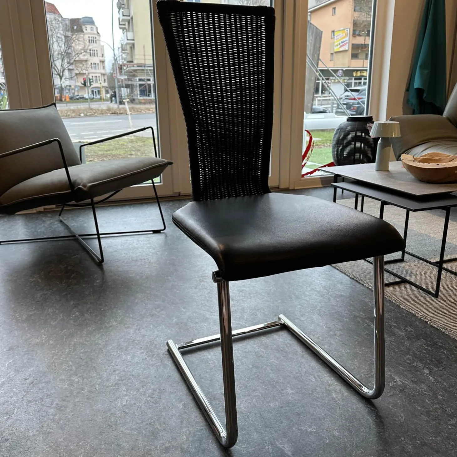 Stuhl Giacomo Bezug Leder Schwarz Gestell Verchromt