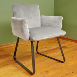 Stuhl Heaven Dining Mit Armlehnen Stoff City Velvet Reloaded Grau Kufe Metall Schwarz