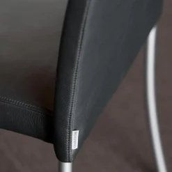 Stuhl Jason Lite 1700 Bezug Leder Select 1300 Schwarz Stahlgestell Velourmatt