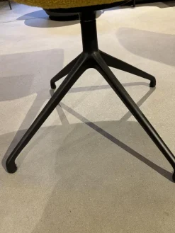 Stuhl Jona Stoff Brera U 3280 Gelb Gestell Fußkreuz Schwarz Drehbar